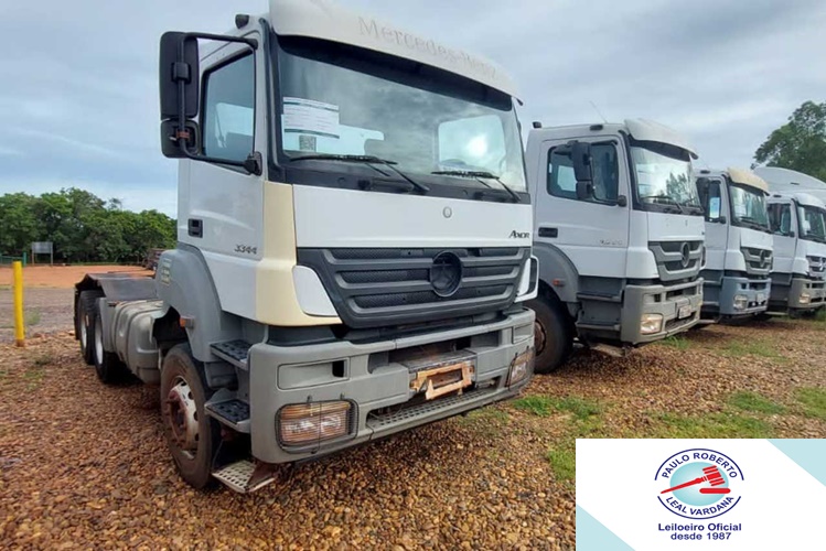Caminhão MB3344 Mercedes Benz